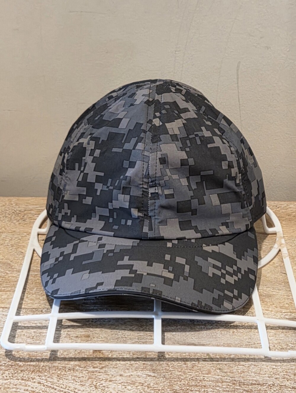 Lululemon Lightspeed Adjustable Running Hat   Grey Pixel Digital Camouflage - OS